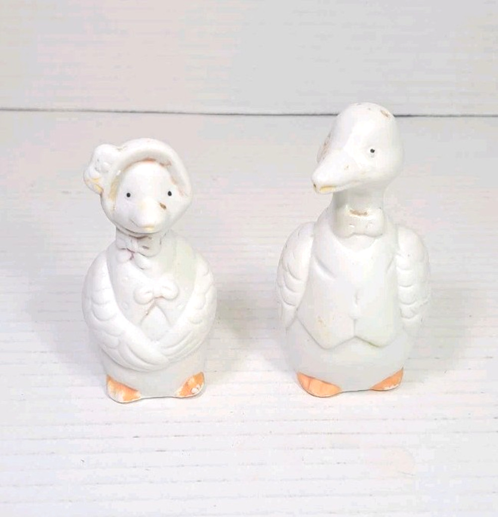 Geese Ceramic Goose 4" Salt and Pepper Shakers Set Ma & Pa Country Kitchen Vtg